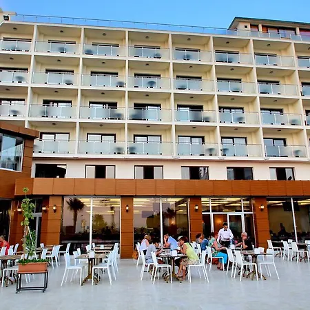 Royal Palace Hotel 4*