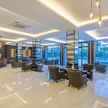 Royal Palace 库萨达斯