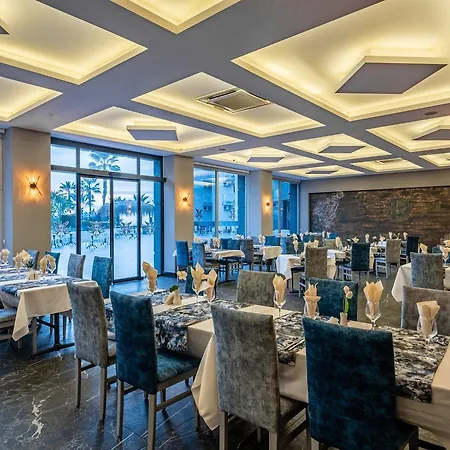 酒店 Royal Palace 库萨达斯