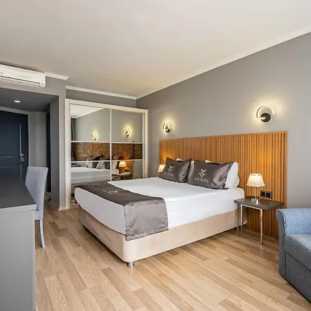 Royal Palace 酒店 库萨达斯