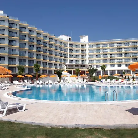 Royal Palace 库萨达斯