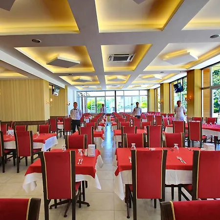 Royal Palace Hotel 4*