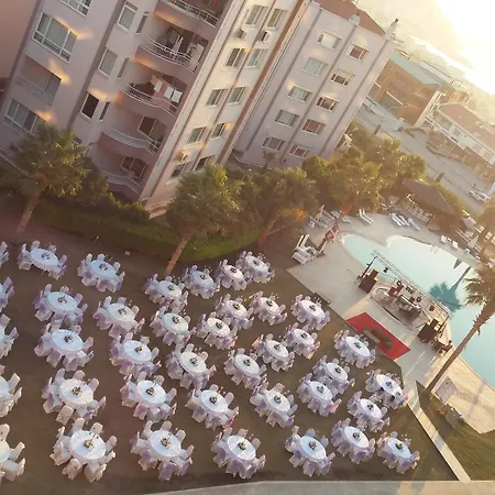 Royal Palace Hotel