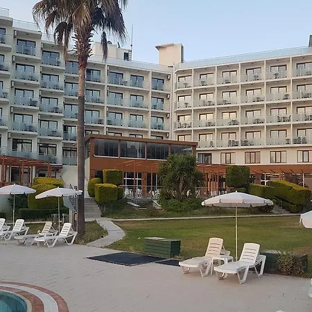 Royal Palace Hotel