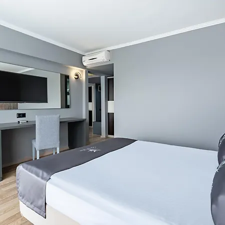 Royal Palace 4* Kusadasi