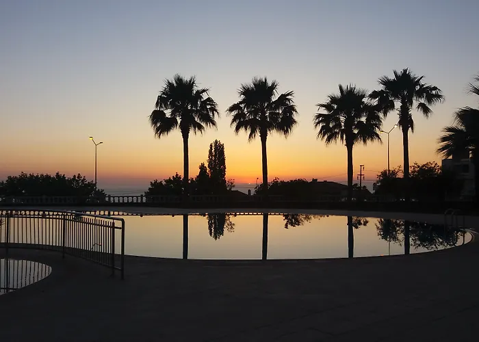 Royal Palace 4*