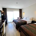 Royal Palace 4* كوشاداسيه