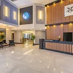 فندق Royal Palace كوشاداسيه